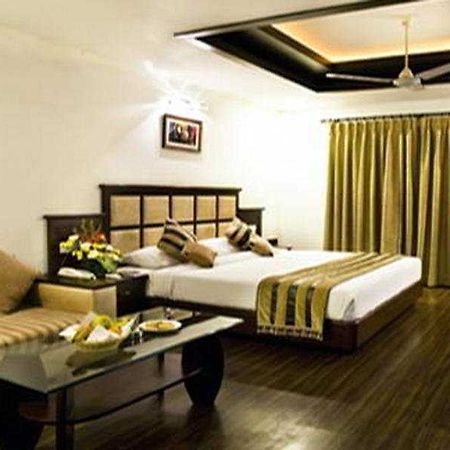 Hotel Parkland Chirag Enclave Nowe Delhi Zewnętrze zdjęcie