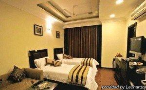 Hotel Parkland Chirag Enclave Nowe Delhi Zewnętrze zdjęcie