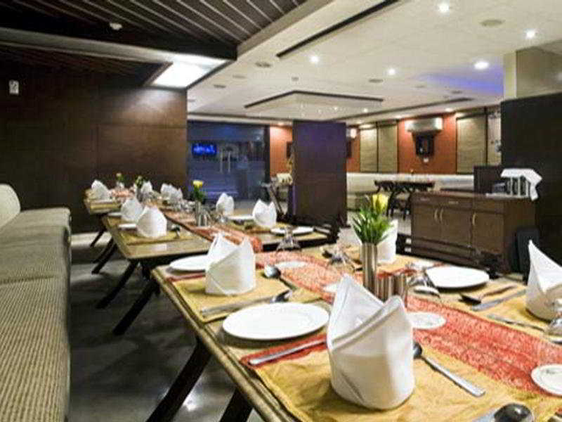 Hotel Parkland Chirag Enclave Nowe Delhi Zewnętrze zdjęcie
