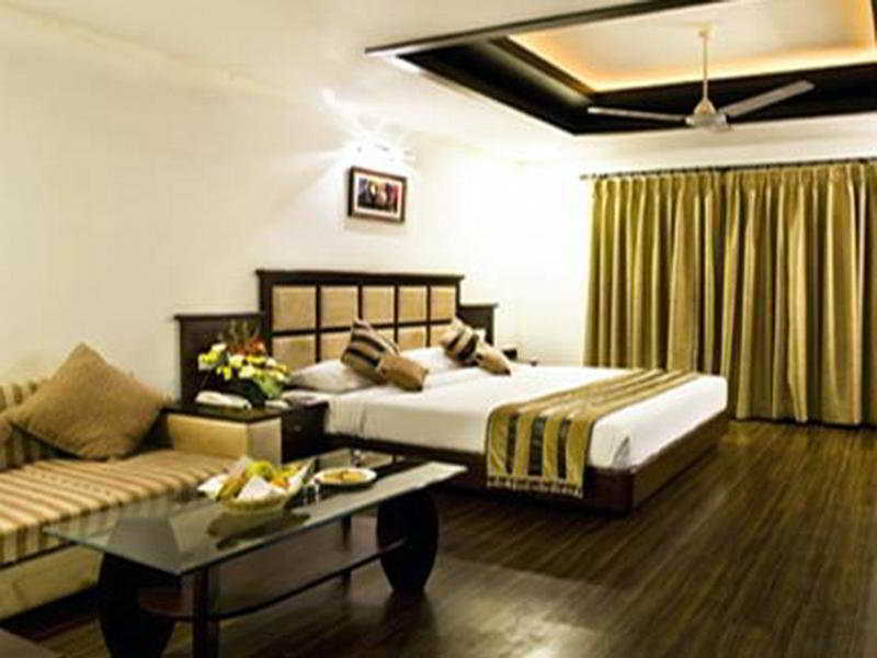 Hotel Parkland Chirag Enclave Nowe Delhi Zewnętrze zdjęcie